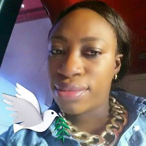 Meet your Posher, Loraine